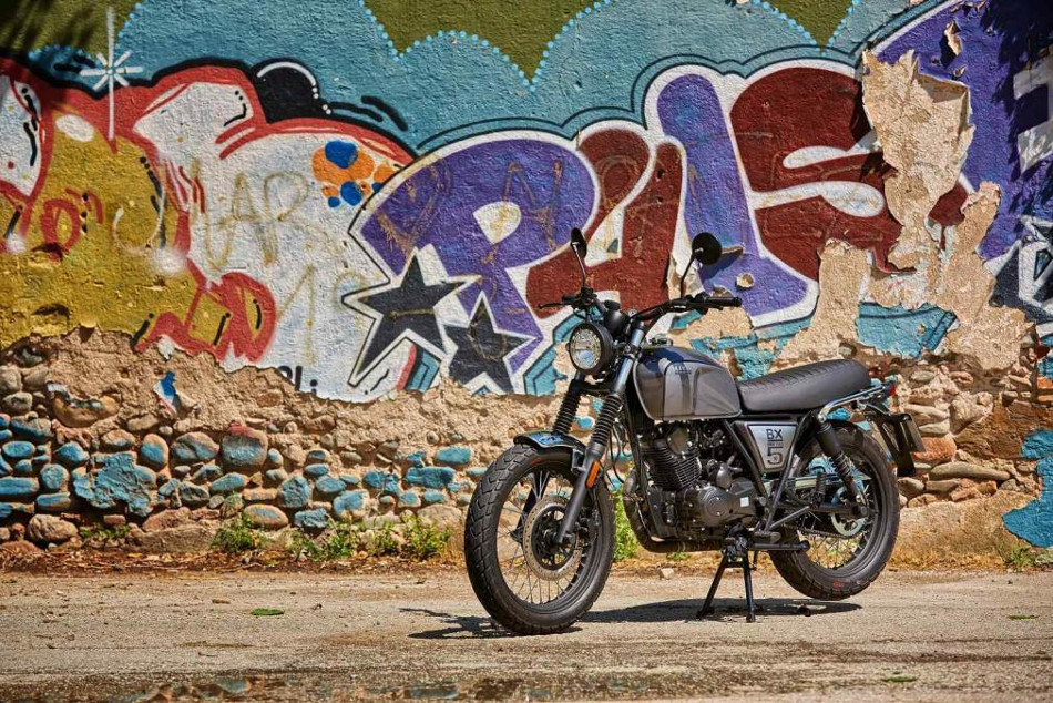 Brixton presenta la BX 125 - Motor y Racing