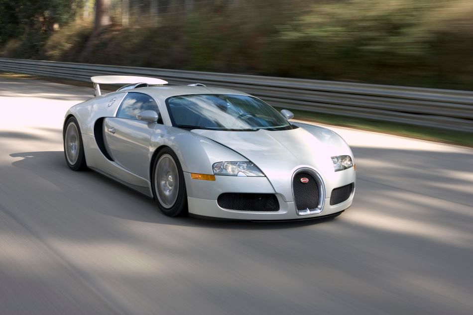 El Bugatti Veyron, Historia, lujo y velocidad