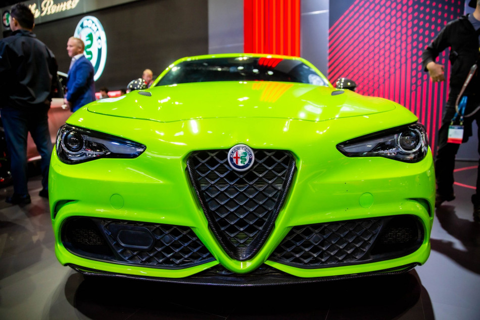 Alfa Romeo Giulia зеленая