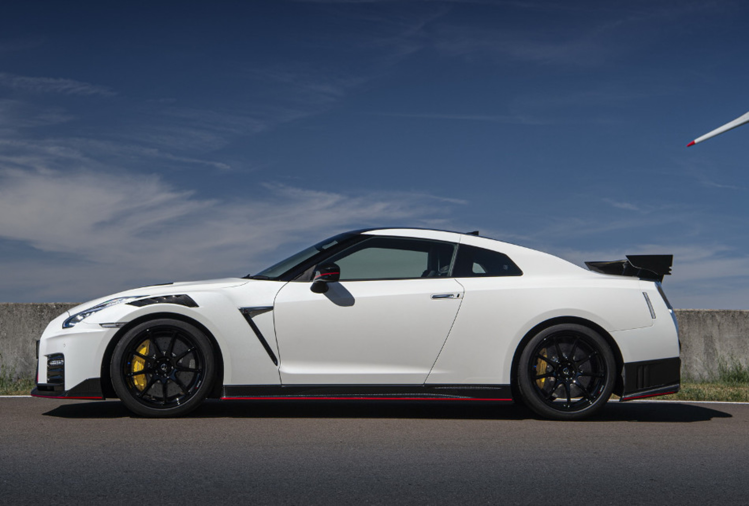 R m n g t r. Nissan GTR r35 Nismo 2019. Nissan GTR r35 Nismo 2020. Nissan GTR r35 Nismo 2021. Nissan r35 2020 Nismo.