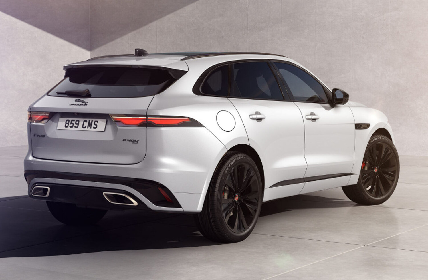 Jaguar F-Pace R-Dynamic Black - Motor y Racing