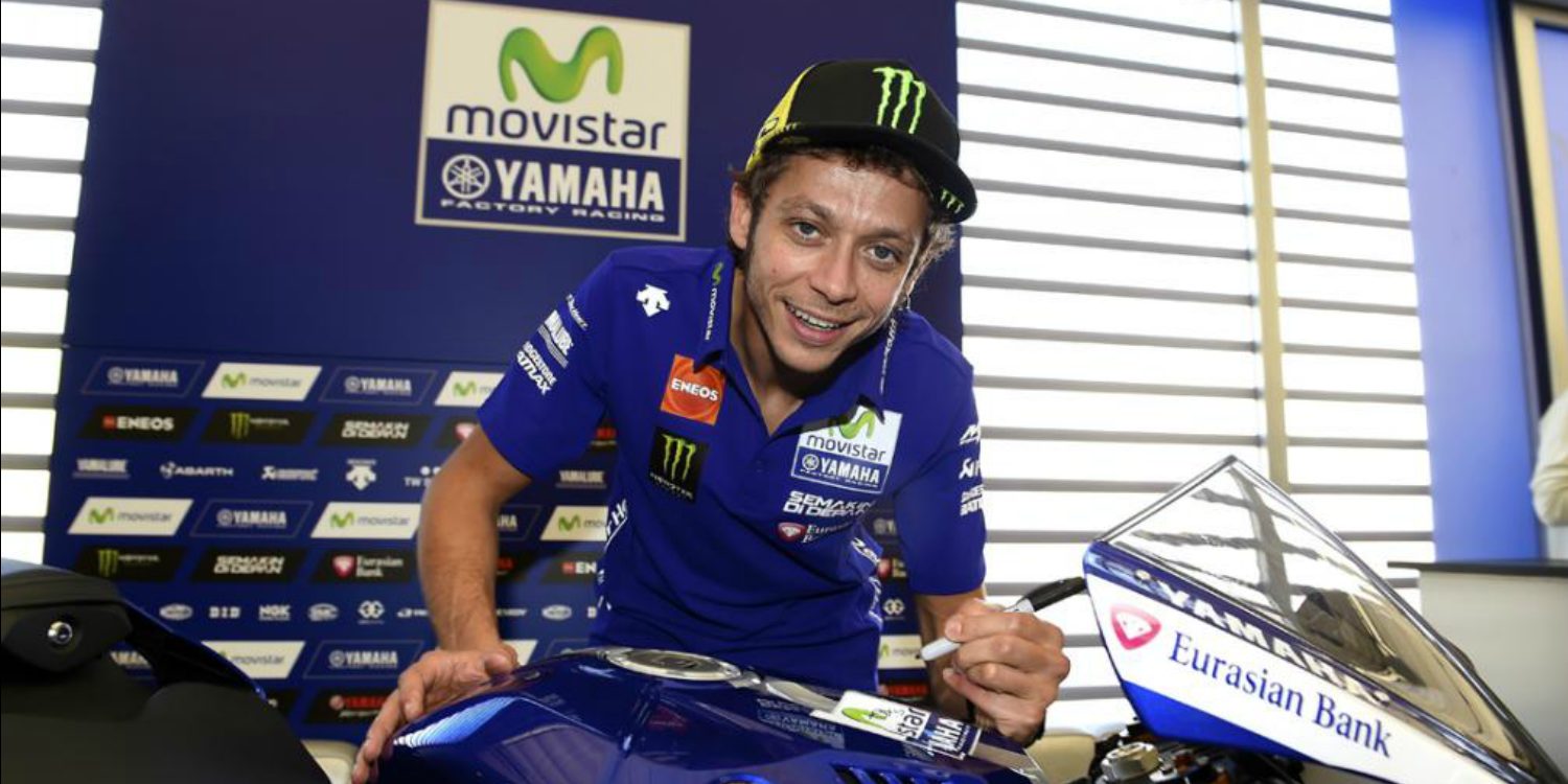 Se subasta una Yamaha YZF-R1 réplica de Valentino Rossi