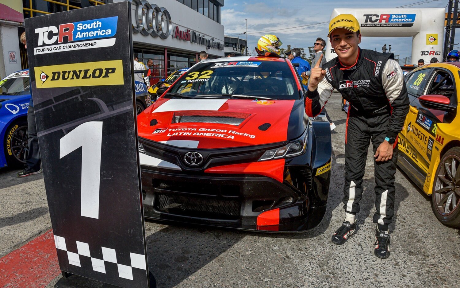 Buenos Aires dejó la primera victoria de Toyota en el TCR y otra victoria de Raphael Reis