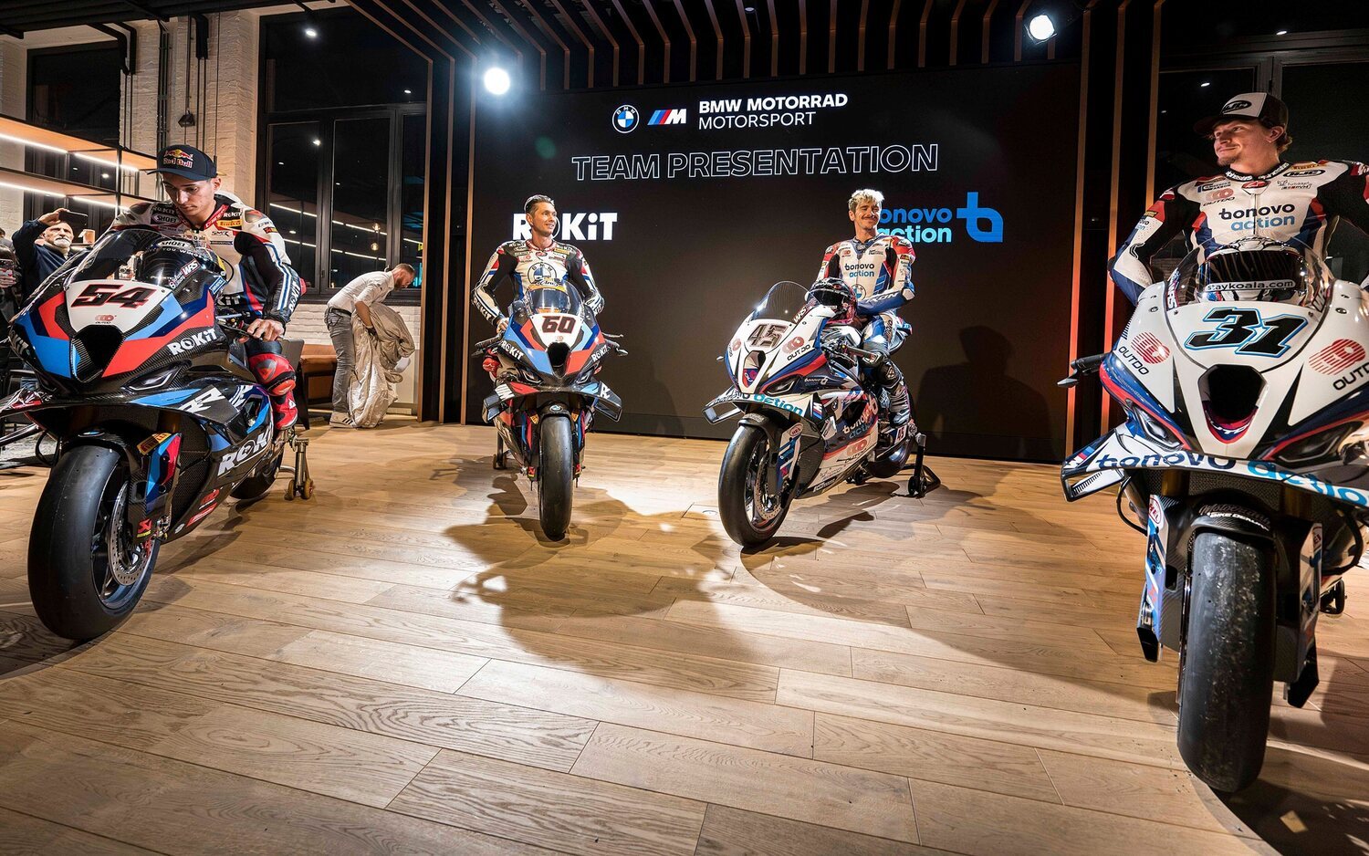 BMW presenta su artillería para Superbike